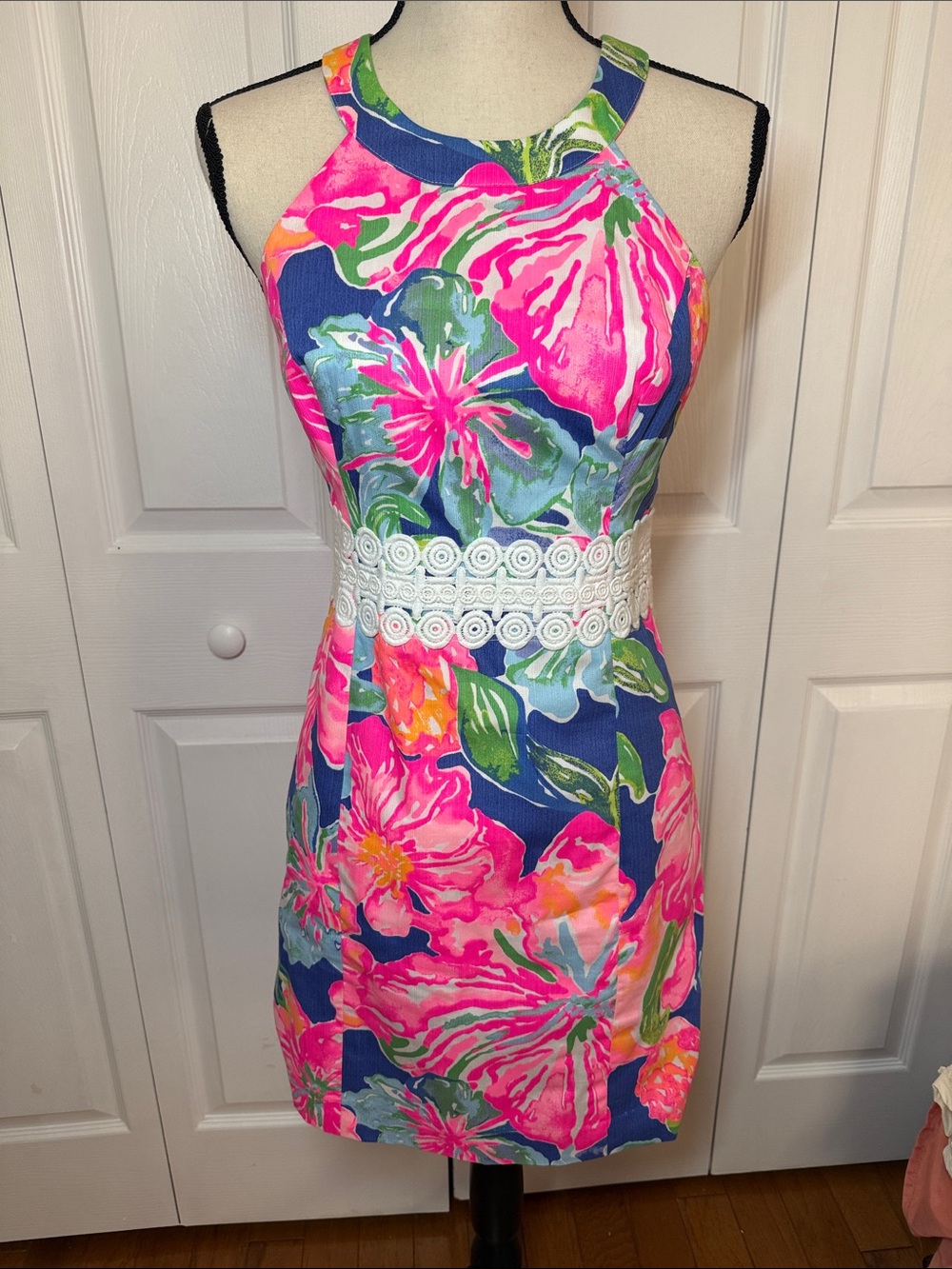 Lilly Pulitzer Ashlyn Shift hibiscus floral dress Size 2 Perfect condition!